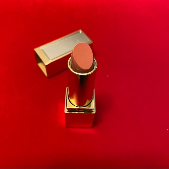 Estee Lauder Other - Pure Color Envy Sculpting Lipstick Knockout Nude